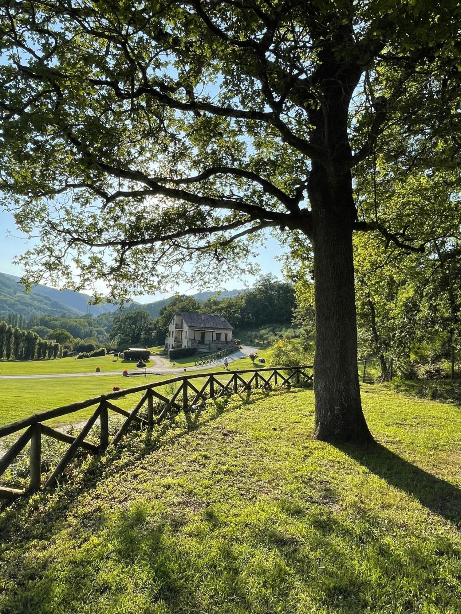 Cerqua Rosara Residence Valtopina Экстерьер фото
